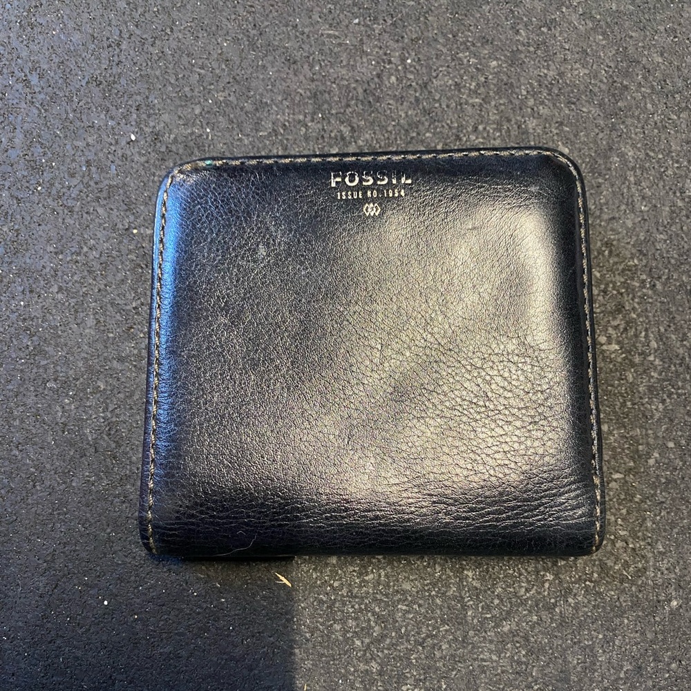 Small leather fossil wallet